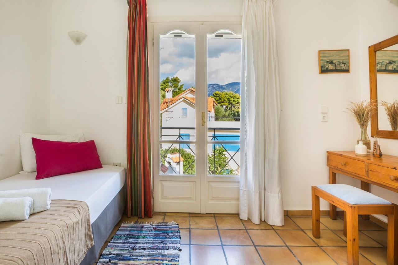 Bee'S Knees Retreat Βίλα Πεσάδα Εξωτερικό φωτογραφία